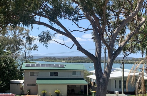 Brisbane Waterfront Apartamento | Perulpa Bay Magnificent upstairs unit, 50 m from sea, top views, Huge veranda