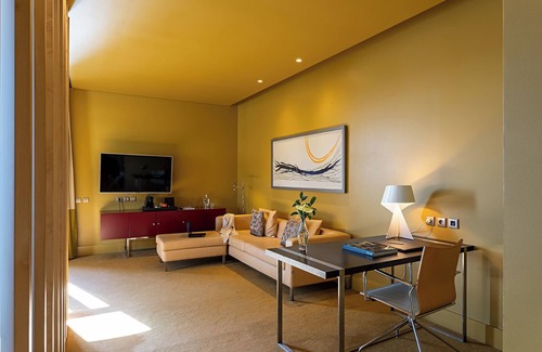 Campanha Hotel | Pestana Palacio do Freixo, Pousada & National Monument - The Leading Hotels of the World