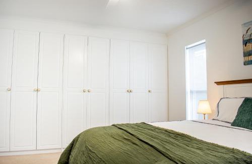 Encounter Bay Casa | Pet & Family Friendly 3BR Coastal Escape Near Boat Ramp - Diyamba!