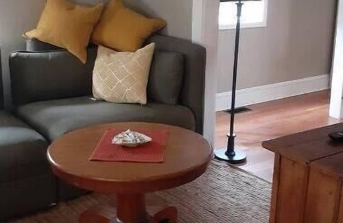 Sackville Casa | Pet Friendly Cute and Cozy in Sackville.