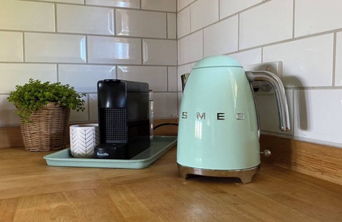 Redcliffe Casa | Casa de coco con estilo - Mascota amigable- Corto paseo a la playa- Wifi- Netflix