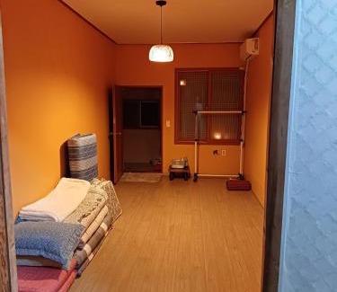 Goheung Cabina | Pet Friendly Hanok Temple Stay