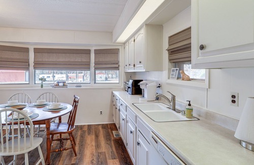 Higden Casa | Pet-Friendly Higden Getaway < 1 Mi to Marina!