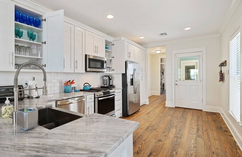 Tulane - Gravier Casa | "1 Mile from the French Quarter for Large Groups - Cinco Habitaciones Casa, Capacidad 10