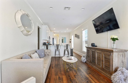 Tulane - Gravier Casa | "1 Mile from the French Quarter for Large Groups - Cinco Habitaciones Casa, Capacidad 10