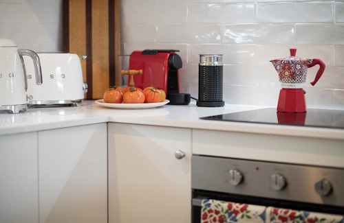 Jamberoo Cabaña | Pet-friendly Jamberoo cottage — 5 mins to Action Park, 10 mins to Kiama