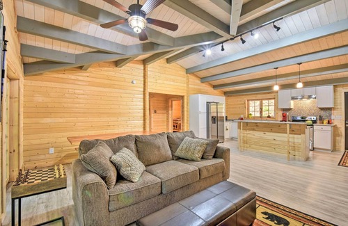 Otto Cabina | Pet-Friendly Otto Mountain Cabin w/ Fireplace!
