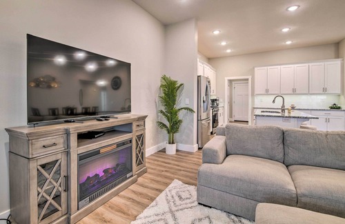 Ozark Casa | Pet-Friendly Ozark Home w/ Yard & Patio