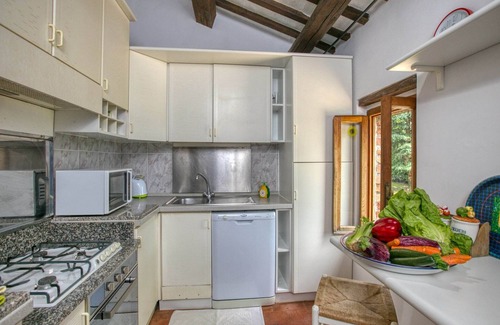 Amandola Villa | Villa que admite mascotas con jardín