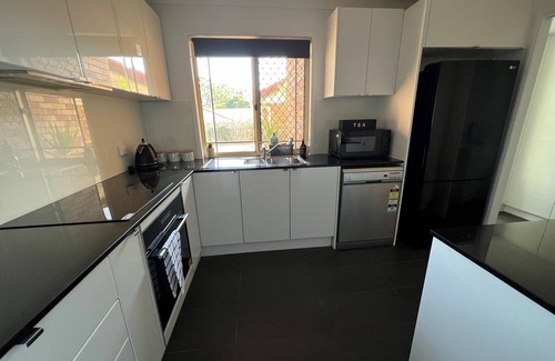 Forest Lake Casa | Pet Friendly Yard, Next to Park - Spacious Townhouse