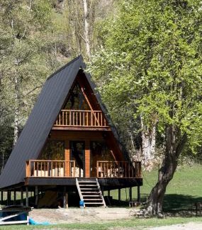 Vake-Saburtalo Chalet De Esquí | Phaliani's Heaven