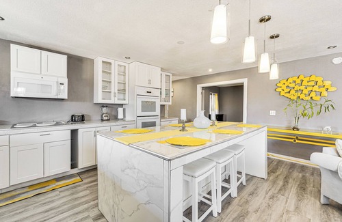 South Mountain Casa | Phoenix Home w/ Patio & Mtn Views!