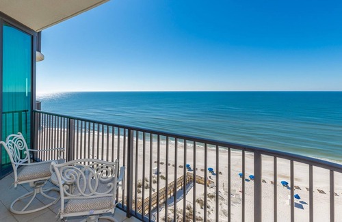 Orange Beach East Hotel | Phoenix IX by Brett Robinson Vacations