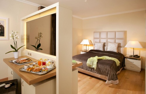 Quartiere XXV Appio Claudio Hotel | Piccolo Borgo