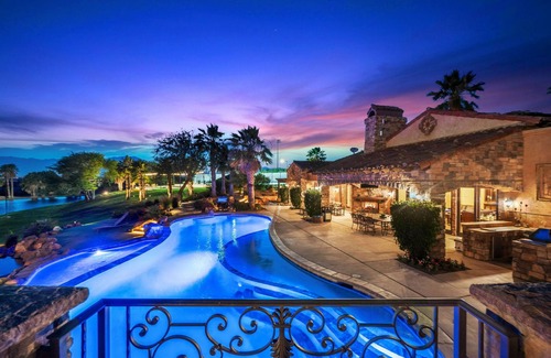 Indio Casa | Desert Ridge Estate Alquiler temporal de Lujo - Su Resort privado con un lago privado