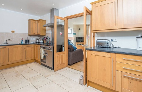 St Brides Casa | Pickleridge View, Holiday Home Dale, Sleeps 10, 5 bedrooms, bathrooms