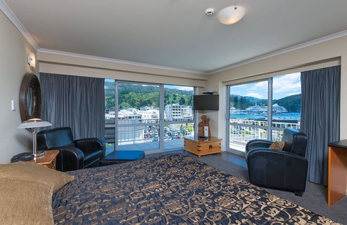 Picton Hotel | Picton Beachcomber Inn
