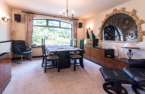 Woodborough Villa | Picturesque & Charming 3Bed Villa in Woodborough