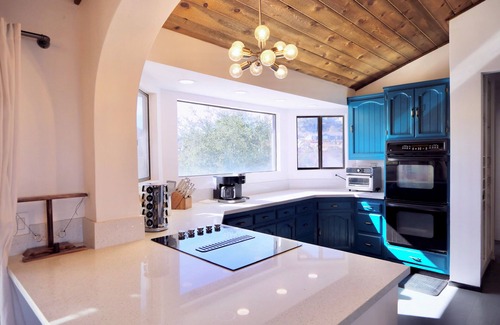 Ramona Casa | Picturesque Spanish Casa on Ramona Hilltop