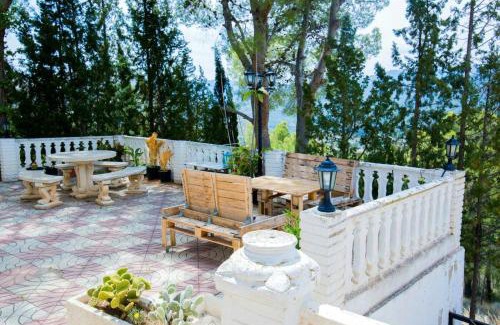 Chulilla Villa | Picturesque Villa in Chulilla with Private Pool