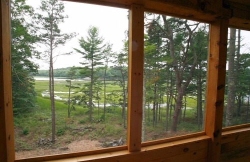 Arrowsic Cabina | Pintoresco Waterfront Cottage con Pantalla porche Wraparound