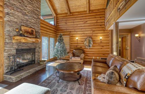 Sturgis Casa | Pine Hollow Lodge - Beautiful