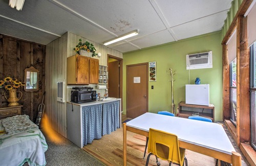 Compton Casa | ‘Pine Lodge Cabin’ en 450 acres en las montañas Ozark