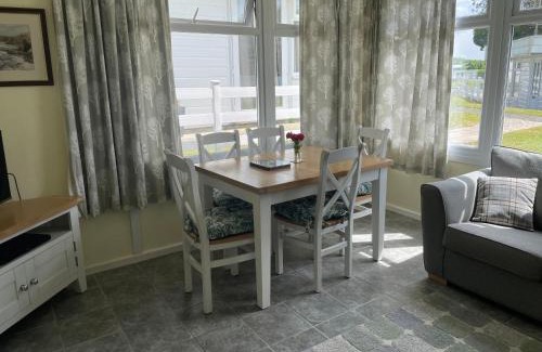 Haverfordwest Chalet De Esquí | Pine Song Chalet