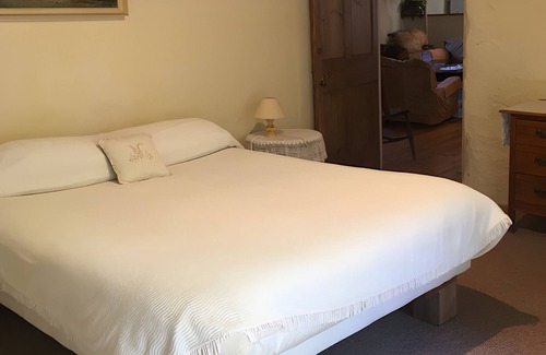 Sauzet Cama Y Desayuno | Habitación Rosa con piscina y jardín