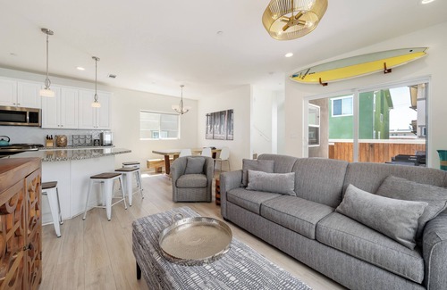 Downtown Casa | PISMO BEACH, CALIFORNIA - Vacation beach home on PCH - full ocean view top patio