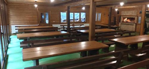 Ravna Gora Chalet De Esquí | Planinarski dom Ružica