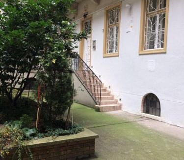 Terezvaros Hotel | Platanus Guesthouse