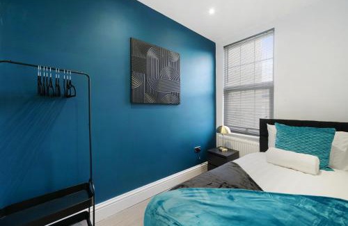 Gravesend Apartamento | Platinum Grove B Modern Flat, 2 Beds with Free Parking