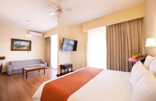 Centro comercial Shopping Centro Pinda Hotel | Plaza Uruapan Hotel