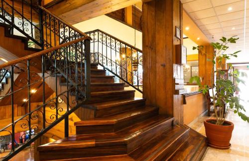 Centro comercial Shopping Centro Pinda Hotel | Plaza Uruapan Hotel