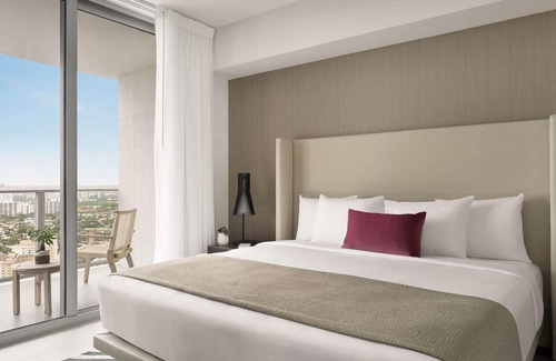 Hollywood South Central Beach Hotel | Pleasant Stay, Convenient Location! 2 Comfortable Units, Onsite Pool