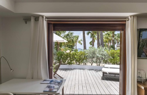 Anse de Lorient Villa | Frente a la playa, Piscina climatizada de 65 pies de largo, Jacuzzi, Desayuno continental, Wifi gratuito
