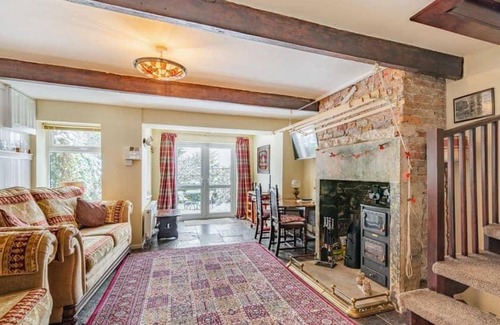 Halifax Casa | Plough Cottage 1830’s Miners Cottage Halifax