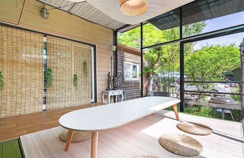 Sinbuk-myeon Casa | Pocheon Hi Mom Kids Spa Pension Black