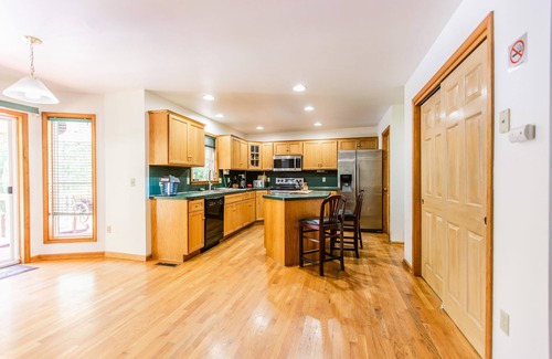 Stroudsburg Villa | Pocono Escape with huge Pool HOT TUB,GAMEROOM,FIREPIT,near Camelback & Kalahari