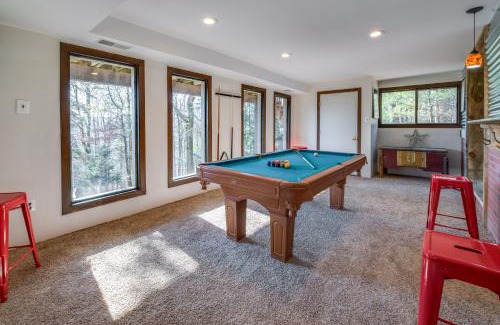 Aquashicola Casa | Poconos Cabin on 3 Acres - 5 Mi to Blue Mountain!