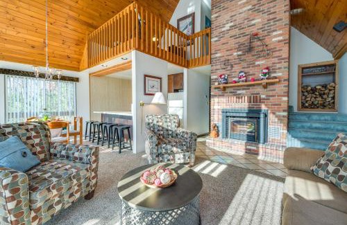 Aquashicola Casa | Poconos Cabin on 3 Acres - 5 Mi to Blue Mountain!