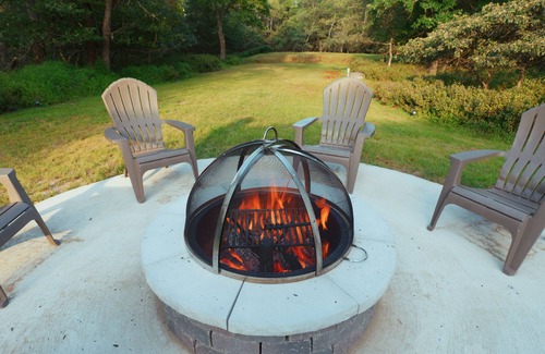 Tunkhannock Township Casa | Poconos Hot tub & Fire-Pit, Jacuzzi, 18 min to ski - The Shyre House