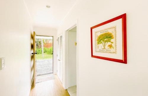 Burnt Pine Complejo | Poinciana Cottages