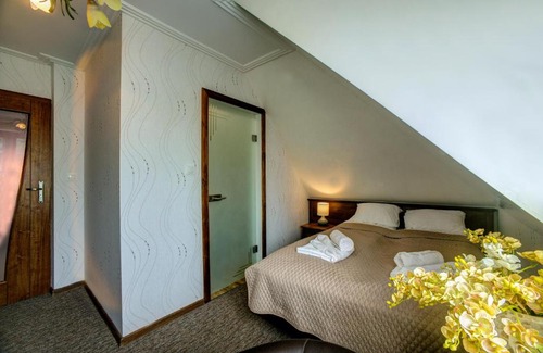 Przemysl Hotel | Pokoje Gościnne Murowanka
