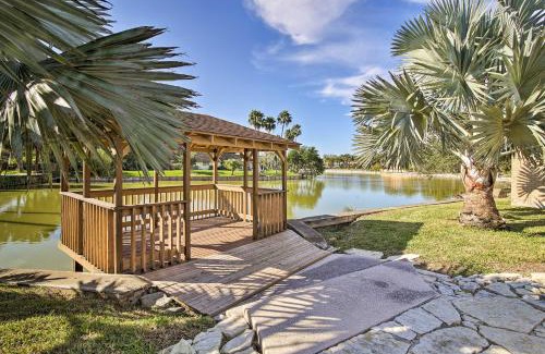 Harlingen Casa | Pool and Game Room Waterfront Harlingen Home