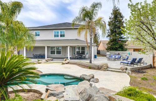 Porterville Casa | Pool and Private Theater Porterville Group Getaway!