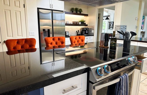 Fallbrook Villa | Pool Oasis Villa & Guesthouse, Views, Avocado Grove