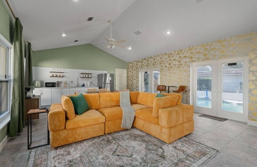 Auburndale Casa | Pool + Sleeps 8 + 30mi Legoland