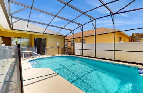 Legacy Park Casa | Poolside Bliss Manor